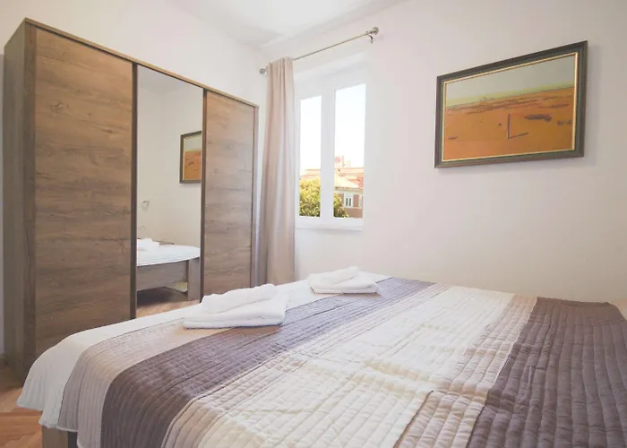 Lägenhet Goge - One-bedroom With Balcony