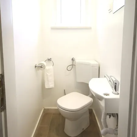 Goge - One-bedroom With Balcony Lägenhet