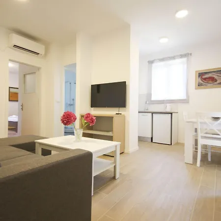 Goge - One-bedroom With Balcony Lägenhet Dubrovnik