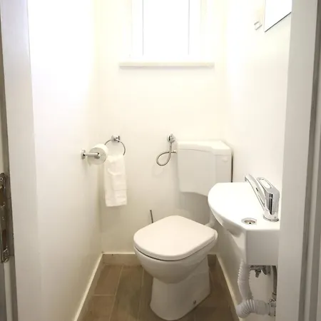 Goge - One-bedroom With Balcony Apartment