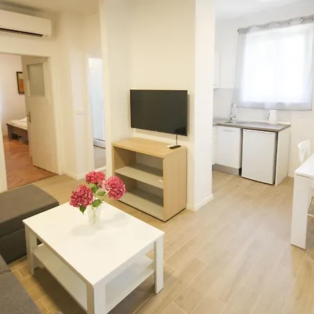 Goge - One-bedroom With Balcony アパート ドゥブロブニク