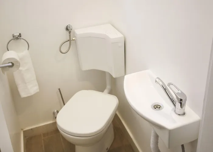 Goge - One-bedroom With Balcony