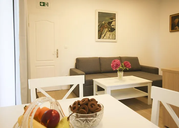 Goge - One-bedroom With Balcony شقة