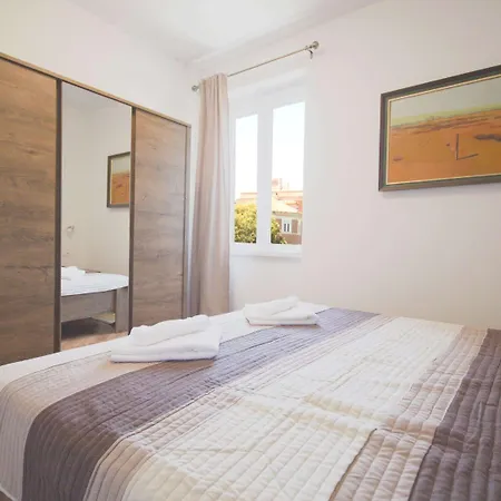 아파트 Goge - One-bedroom With Balcony